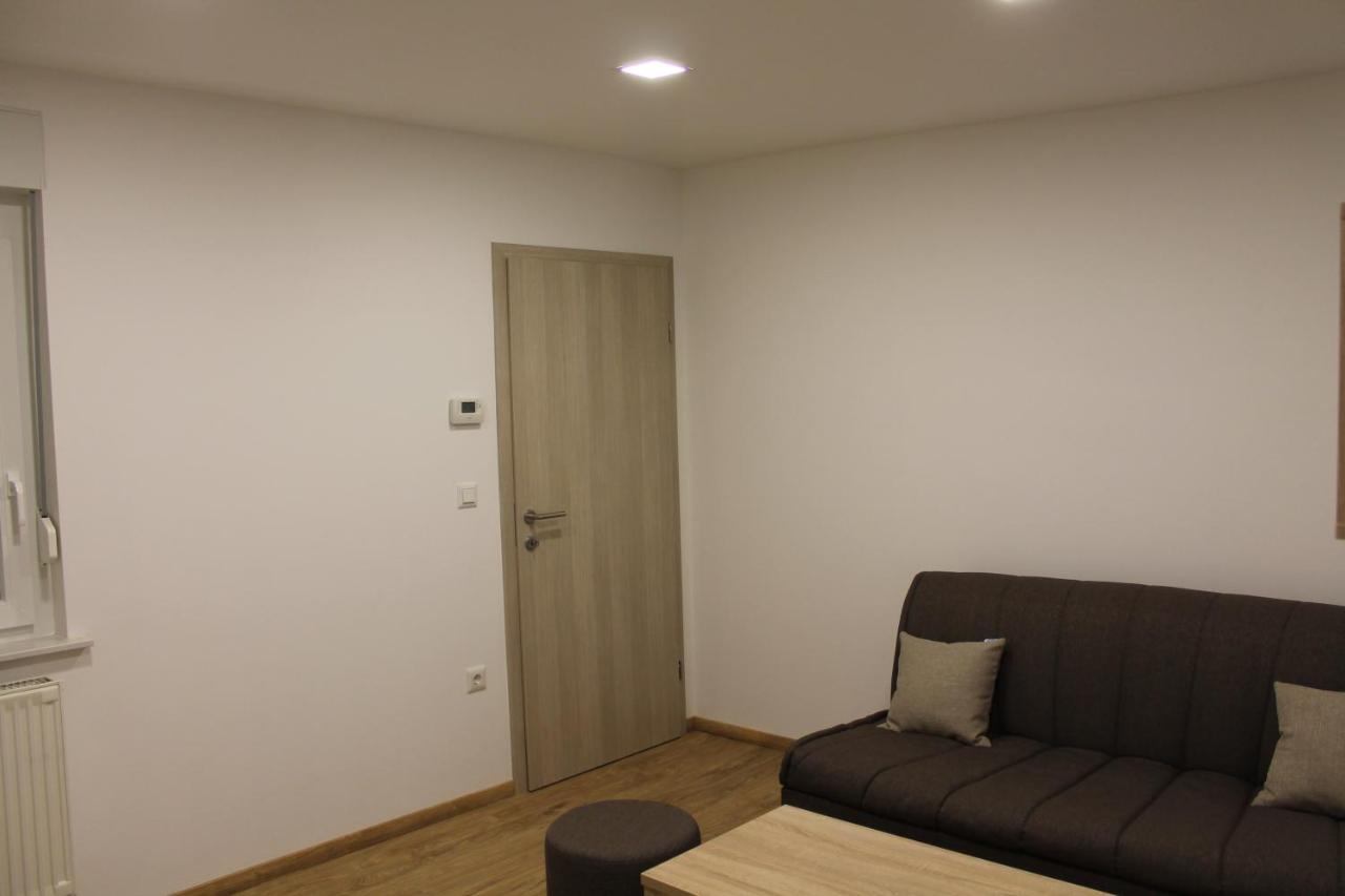 Petite Apartment Марибор Экстерьер фото